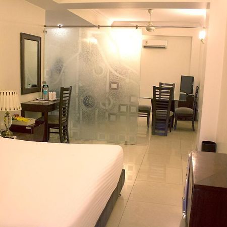 גאזיאבאד Hotel Bluestone מראה חיצוני תמונה
